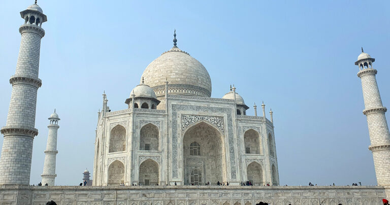 Taj Mahal – The Crown
